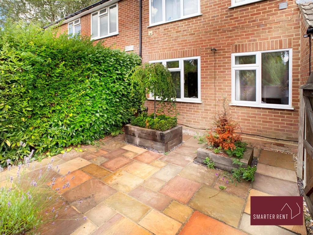 Sunninghill Village - 2 Bed - Parking And Garden Ascot  Eksteriør billede