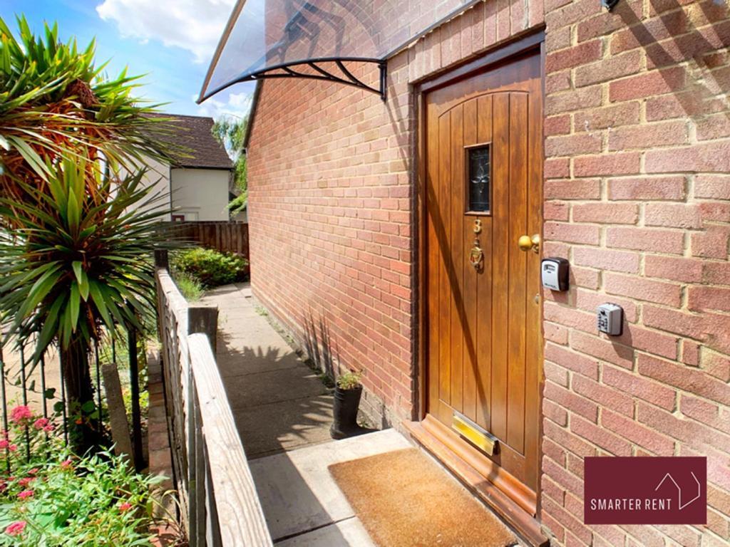 Sunninghill Village - 2 Bed - Parking And Garden Ascot  Eksteriør billede